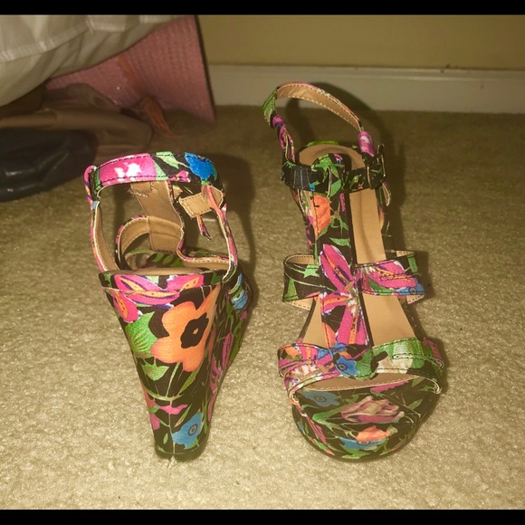 Charlotte Russe - Size 6 - Excellent Condition! - Picture 2 of 3